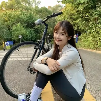 潘彤